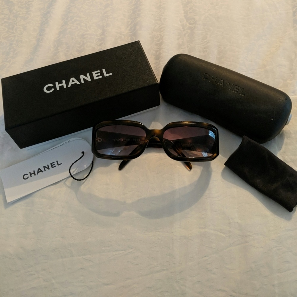 Perfect Condition Chanel Tortoiseshell Sunglasses